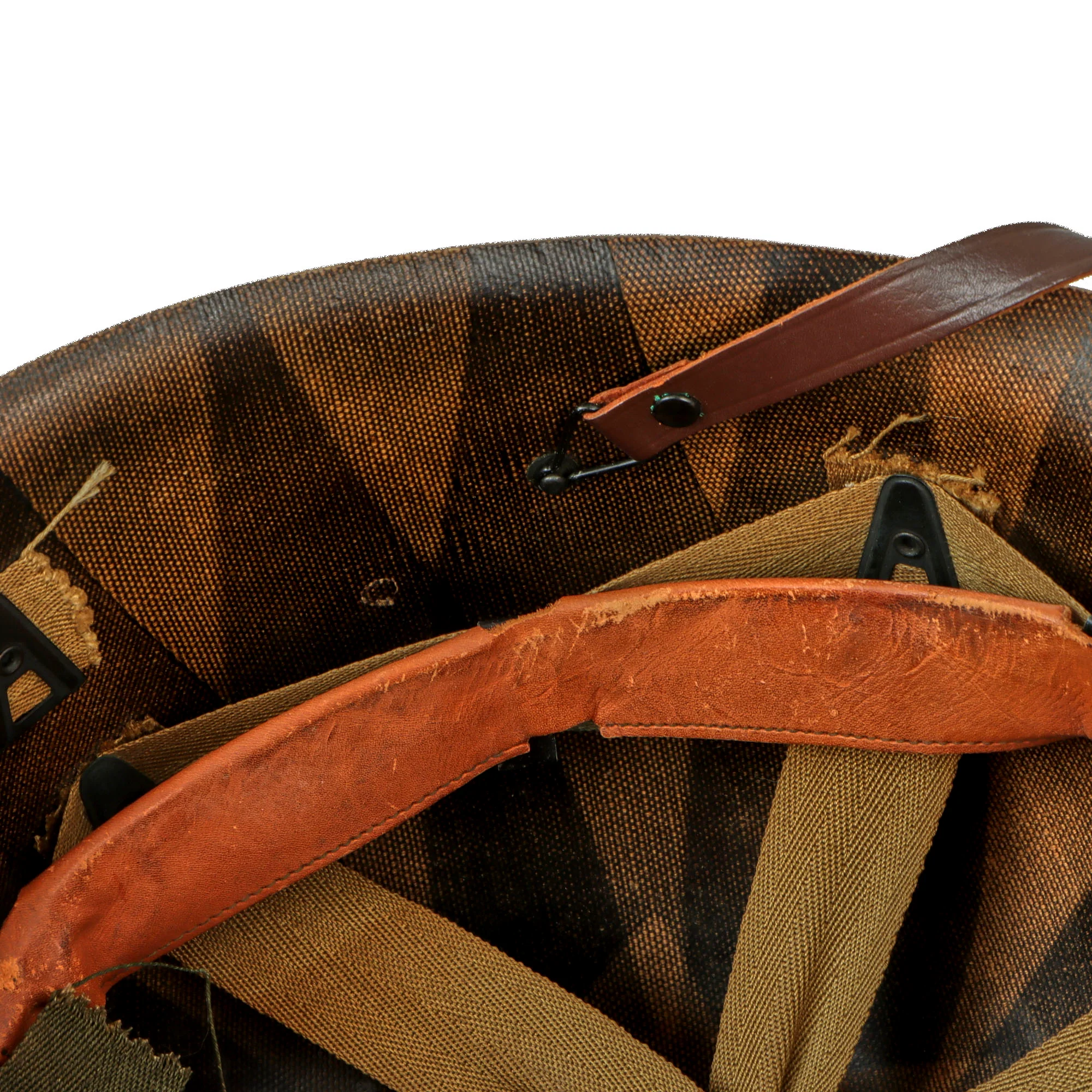 Original U.S. Korean War USMC M1 Helmet with CAPAC Liner and Blue Anchor 1953 USMC Cover With Stenciled Eagle, Globe and Anchor - Complete - Image 12
