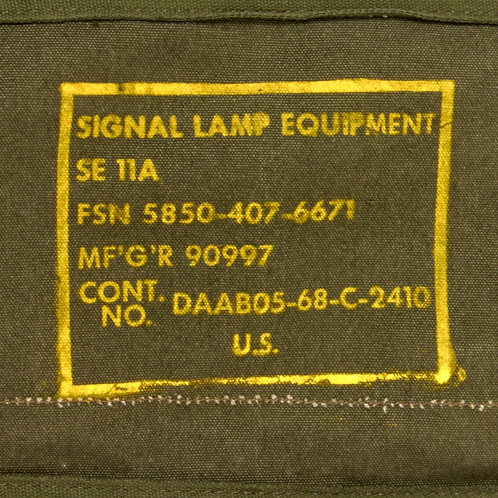 Original U.S. Vietnam M-438 Signal Lamp Equipment SE-11 in Carrying Bag - Image 8