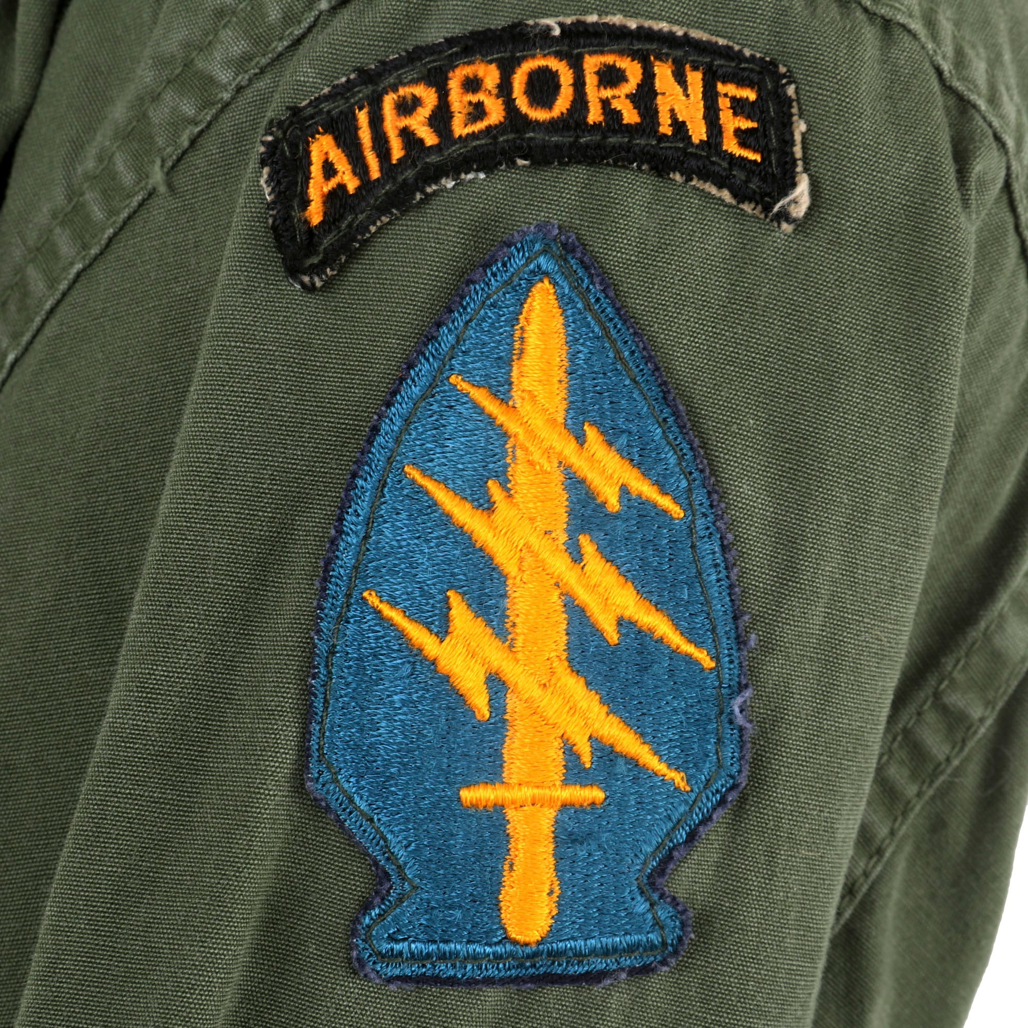 Original U.S. Vietnam War Special Forces 2nd Pattern Jungle Fatigue Jacket with Period-Applied Insignia & Private Purchase Beret with 5th SFG Flash - Sergeant 1st Class Tuleikis - Image 17