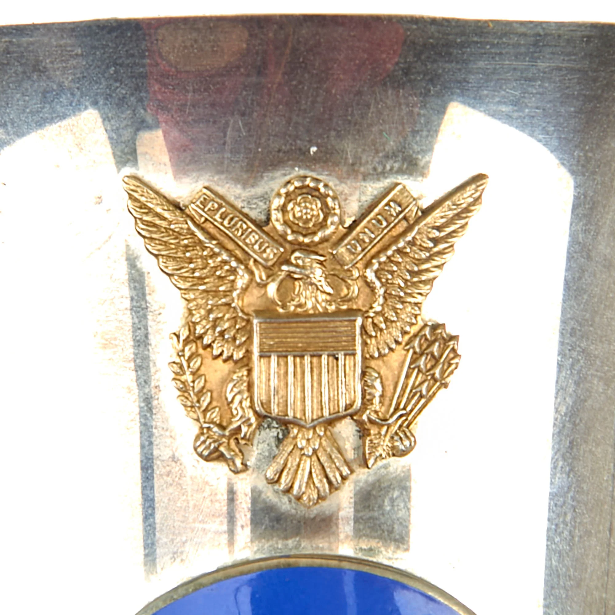 Original U.S. WWII 8th Air Force Silver Presentation Cup with British Hallmarks for 1943 in Original Embossed Silk & Velvet Lined Case - Image 7