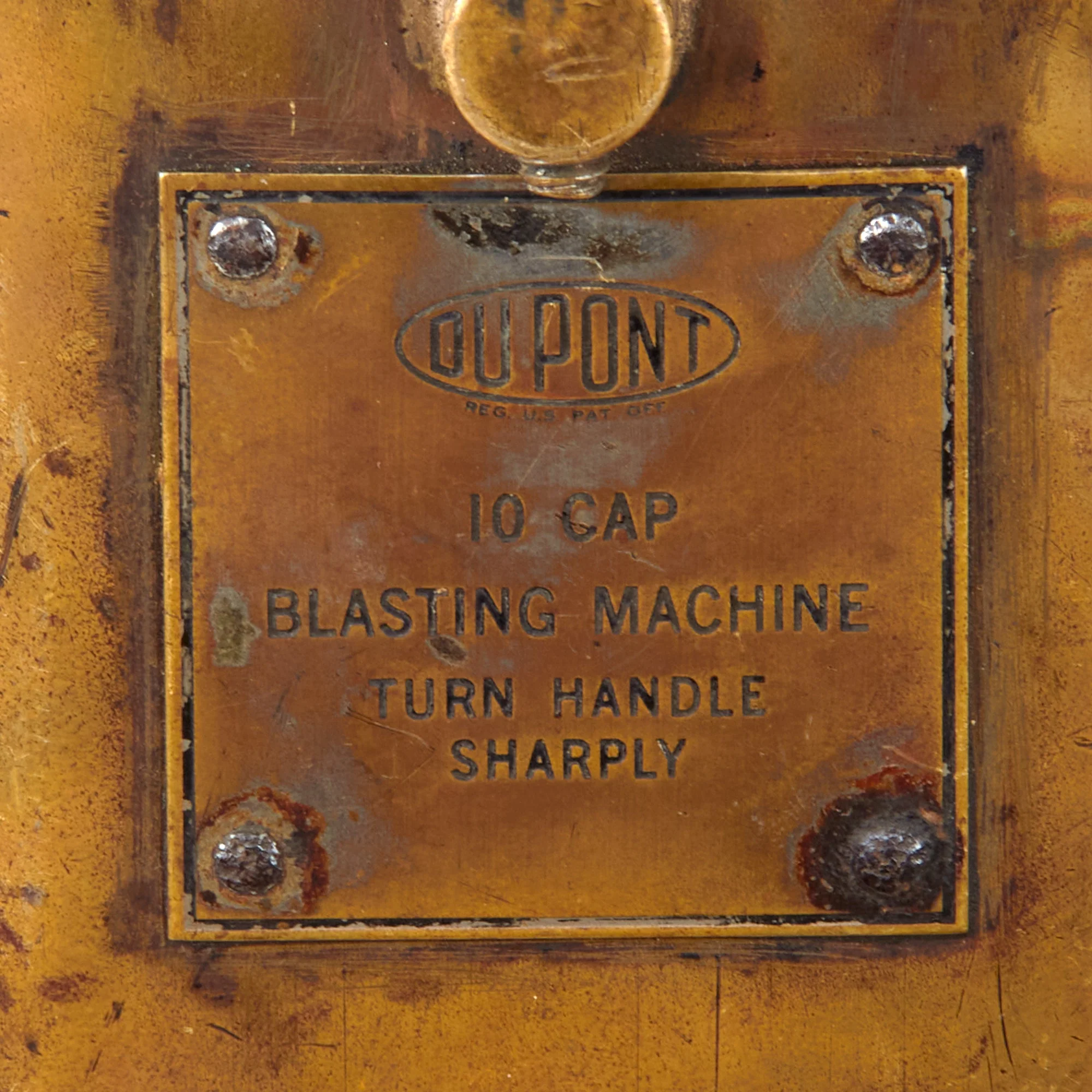 Original U.S. WWII Era DuPont Engineers 10 Cap Blasting Machine with Handle & Torn Leather Strap - Image 4